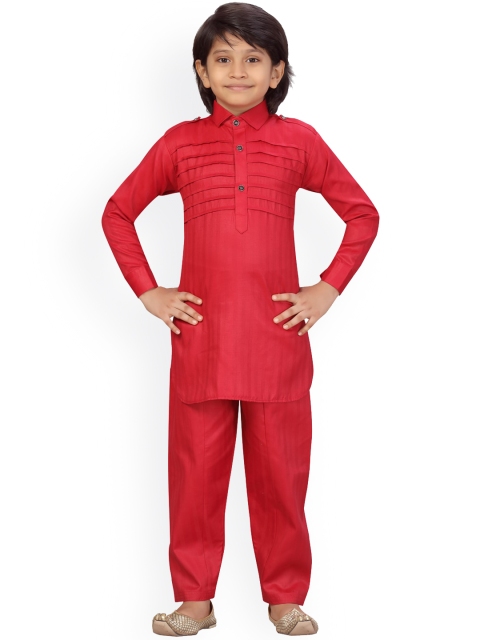 

LITTLE MAFIA BY Aarika Boys Maroon Pure Cotton Kurta with Pyjamas