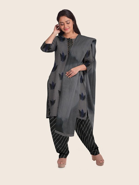 

Pothys Women Grey Floral Printed Unstitched Dress Material