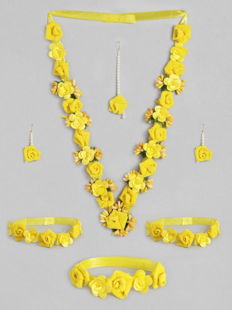 

Peora Women Yellow Gold-Plated Pearl Flower Jewellery Set