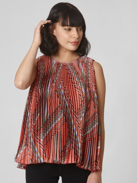 

Vero Moda Red & Blue Geometric Print Accordion Pleats Top