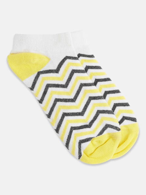 

Honey by Pantaloons Women Yellow & White Patterned Ankle Length Socks