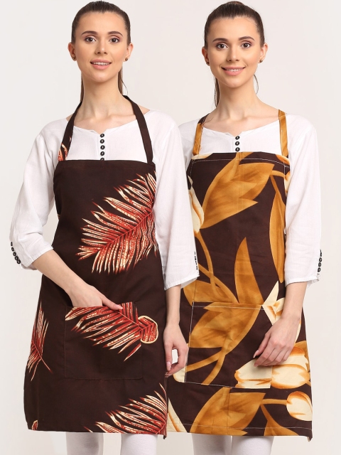 

TAG 7 Woman Pack of 2 Multicolour Printed Aprons with Pockets & 2 Napkins, Multi