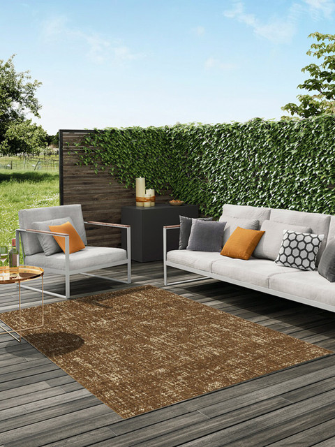 

DDecor Brown Solid Floor Rug