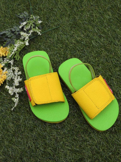 

DChica Boys Green & ellow Colourblocked Ballerinas Sliders