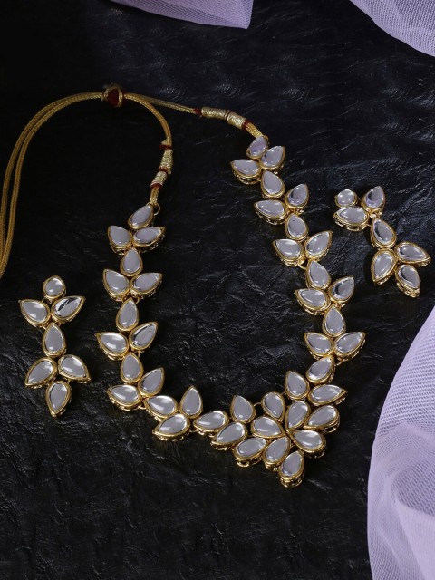 

LIVE EVIL Transparent & Gold-Toned Kundan Stone Studded Jewellery Set