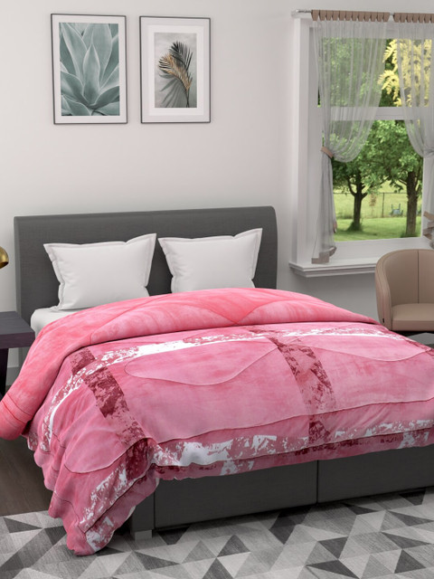 

A Homes Grace Pink & White Geometric Printed Heavy Winter Double Bed Quilt