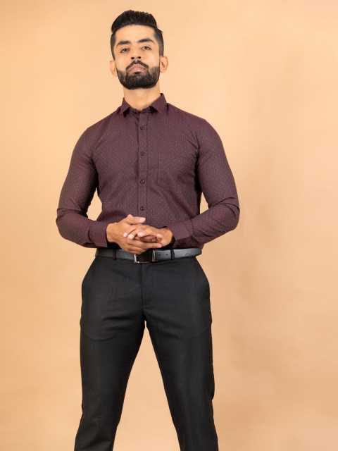 

Tistabene Men Maroon Casual Shirt