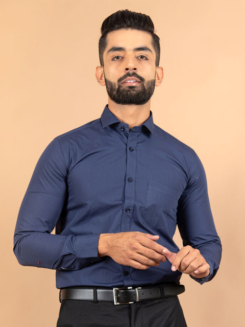 

Tistabene Men Blue Solid Cotton Casual Shirt
