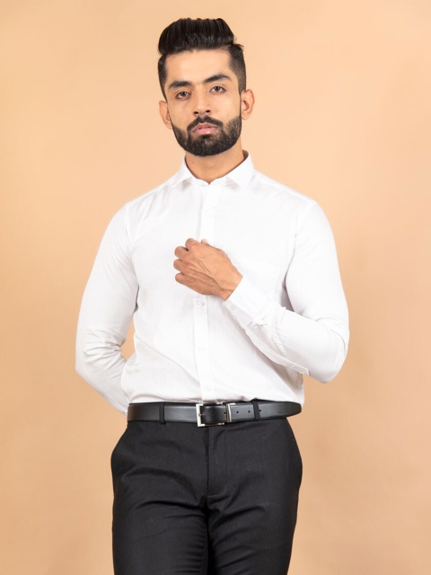 

Tistabene Men Off-White Solid Cotton Formal Shirt