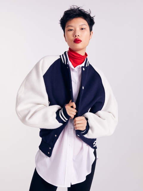 

H&M Women White & Navy Blue Poplin Shirt
