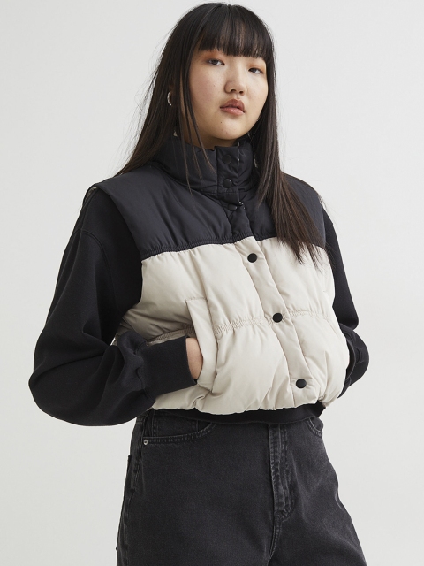 

H&M Women White & Beige Cropped Gilet