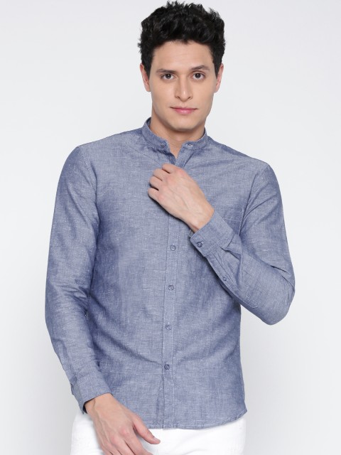 

John Players Men Blue Trim Fit Solid Chambray Casual Shirt