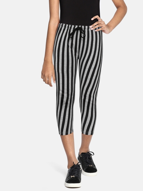 

SEYBIL Girls Grey Melange & Maroon Striped Capris