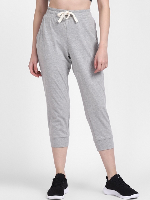 

Reebok Women Grey Solid Cotton Sports Capri