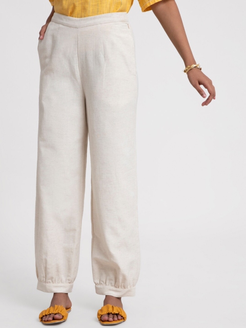 

Marigold by FableStreet Women Off White Loose Fit Cuffed Hem Trousers