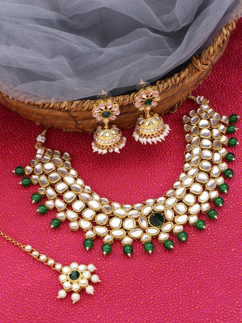 

LIVE EVIL Green & Gold-Plated Kundan Studded Jewellery Set With Maang Tika