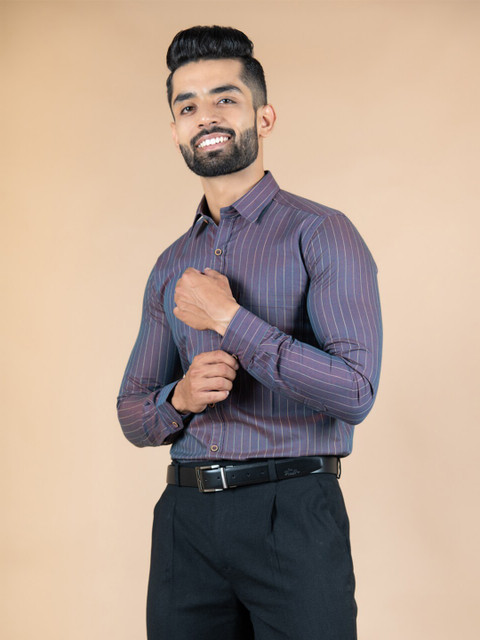 

Tistabene Men Burgundy Striped Casual Shirt