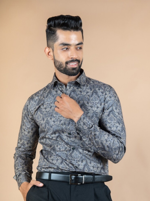 

Tistabene Men Black Printed Casual Shirt
