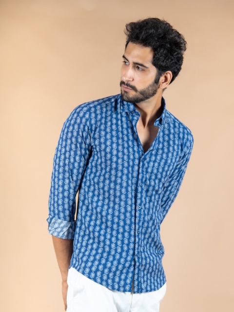 

Tistabene Men Blue Ethnic Motif Printed Casual Shirt