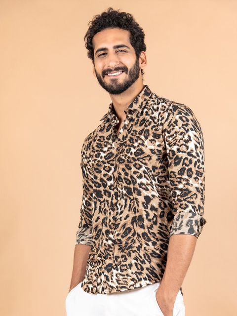 

Tistabene Men Brown Animal Printed Regular Fit Casual Shirt