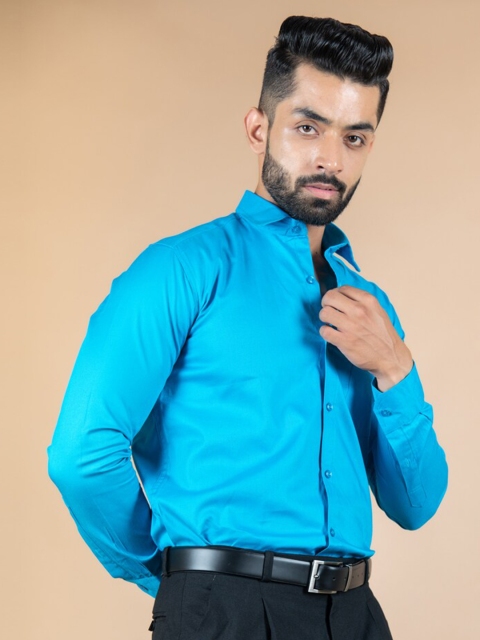 

Tistabene Men Blue Solid Regular Fit Cotton Casual Shirt