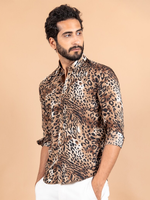 

Tistabene Men Brown Cheetah Printed Casual Shirt