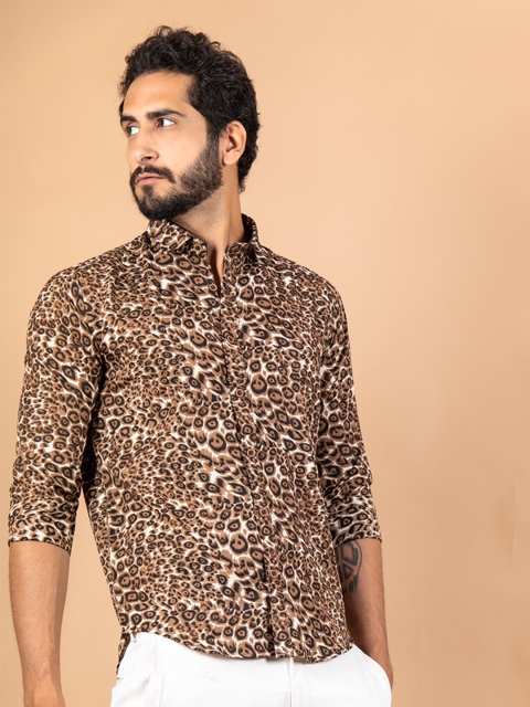 

Tistabene Men Brown Animal Printed Casual Shirt