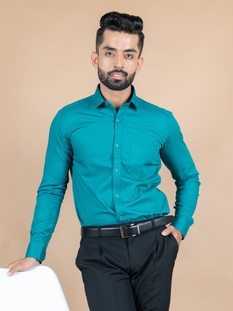 

Tistabene Men Green Self Design Regular Fit Cotton Casual Shirt
