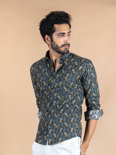 

Tistabene Men Black Floral Printed Casual Shirt