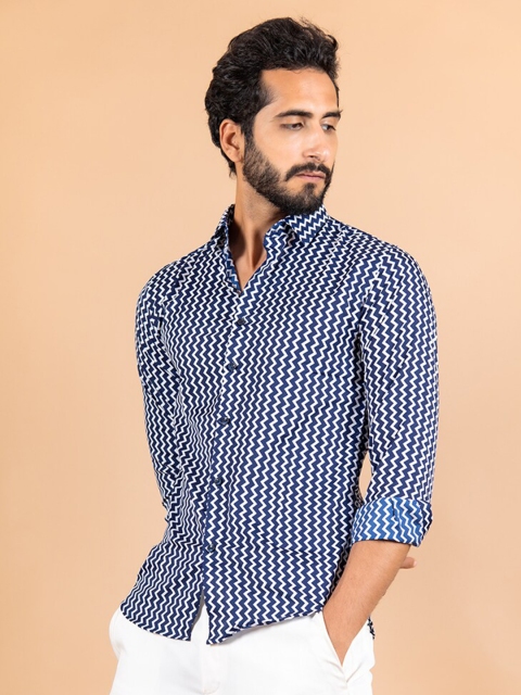 

Tistabene Men Blue Chevron Printed Casual Shirt