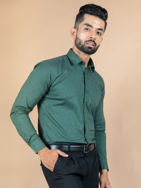 

Tistabene Men Green Printed Cotton Casual Shirt
