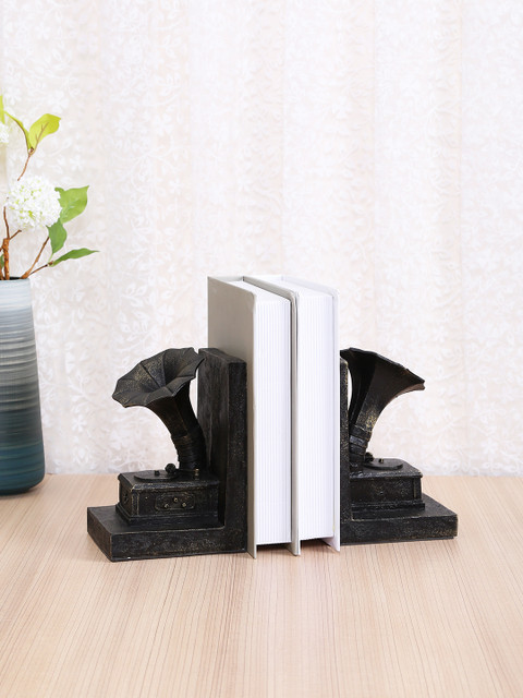 

TAYHAA Black & White Vintage Gramophone Bookends Showpiece