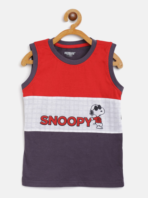 

Eteenz Boys Charcoal Grey & Red Colourblocked & Snoopy Print Cotton T-shirt