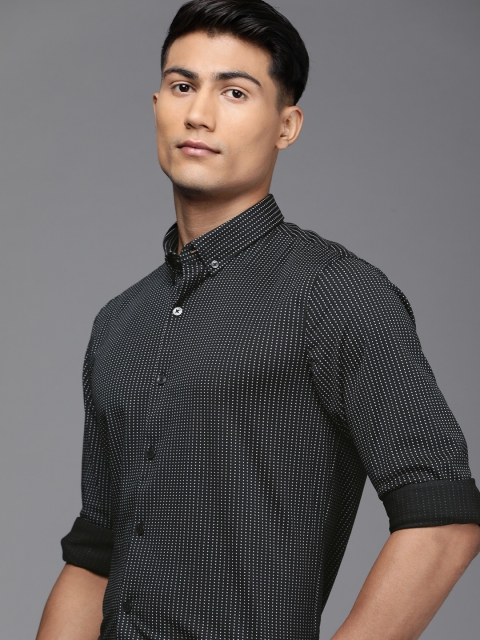 

Louis Philippe Men Black & White Slim Fit Printed Formal Shirt