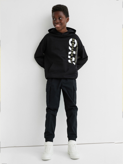 

H&M Boys Black & White Printed Oversized Hoodie