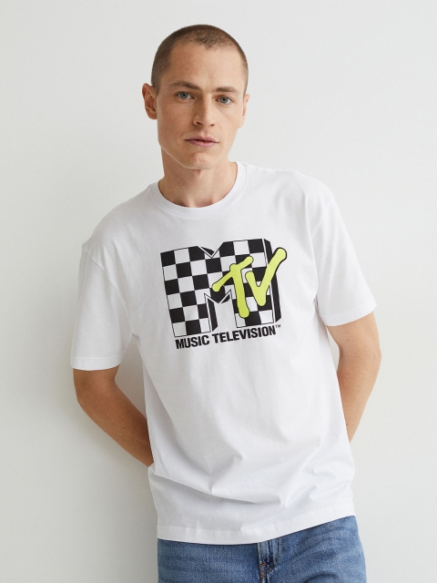 

H&M Men White & Black MTV Print Regular Fit T-shirt