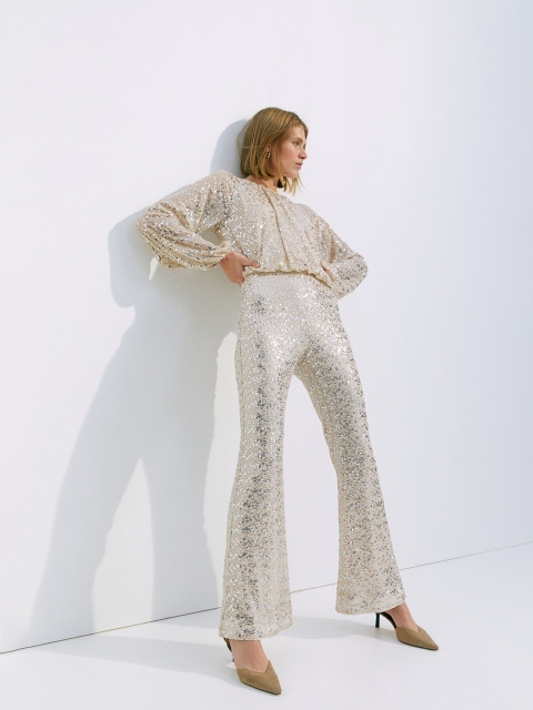 

H&M Women Silver Toned & Beige Cropped Sequined Blouse