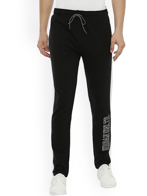 

MASH UNLIMITED Men Black Solid Cotton Trackpants