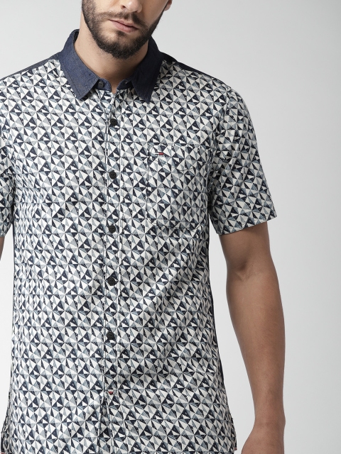 

Tommy Hilfiger Men Blue Slim Fit Printed Casual Shirt