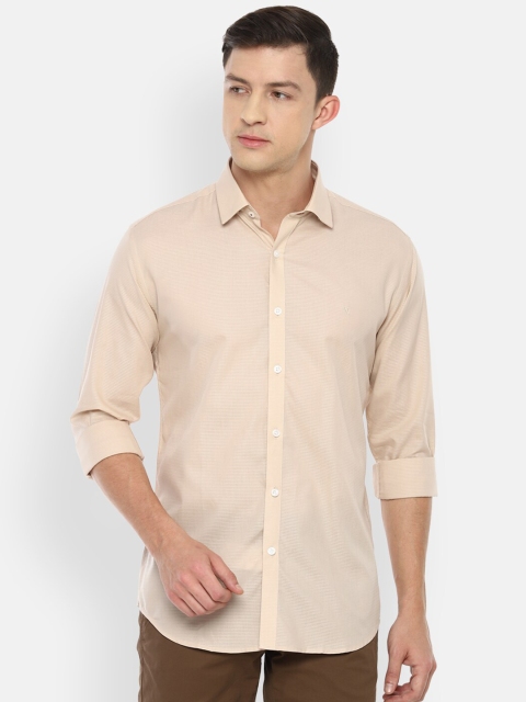 

V Dot Men Beige Slim Fit Casual Shirt