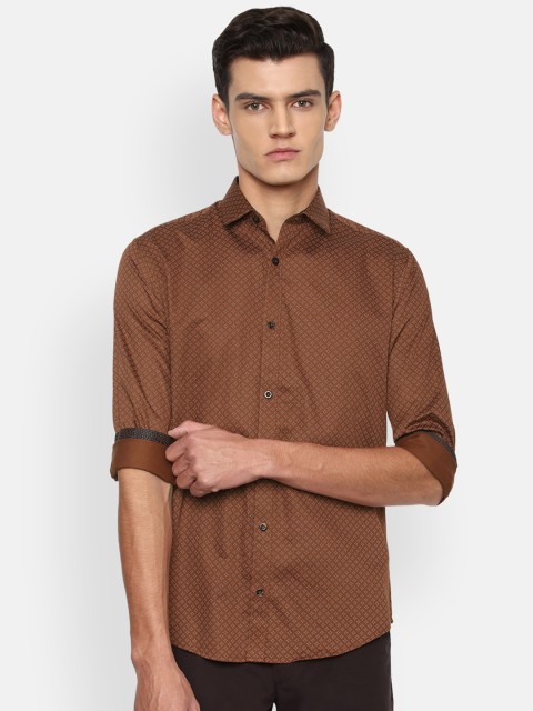 

V Dot Men Brown & White Slim Fit Ditsy Print Pure Cotton Casual Shirt