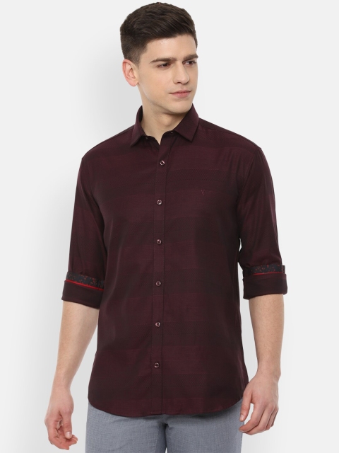 

V Dot Men Maroon Casual Shirt