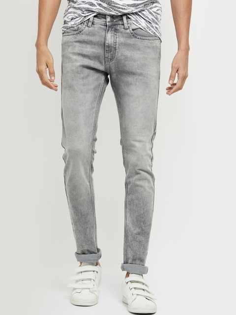 

max Men Grey Regular Fit Mid-Rise Heavy Fade Acid Wash Stretchable Jeans