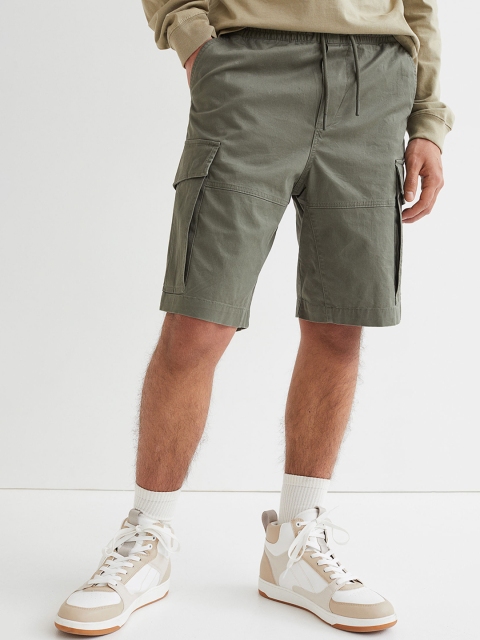 

H&M Men Green Solid Cotton Twill Cargo Shorts