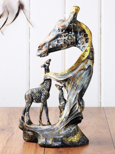 

Ferns N Petals Blue & Gold-Toned Giraffe Statue Showpiece