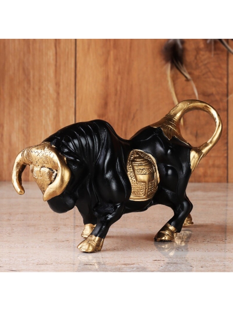 

Ferns N Petals Black & Gold-Toned Bull Statue Showpiece