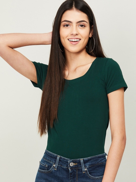 

Ginger by Lifestyle Women Green Solid Top