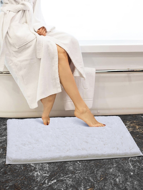 

OBSESSIONS White Solid Pure Cotton 2800 GSM Anti-Skid Bath Rug