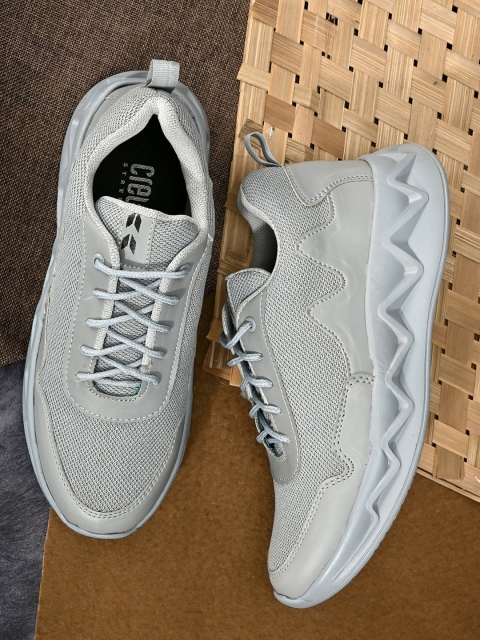 

Crew STREET Men Grey Mesh Woven Design Design Sneakers