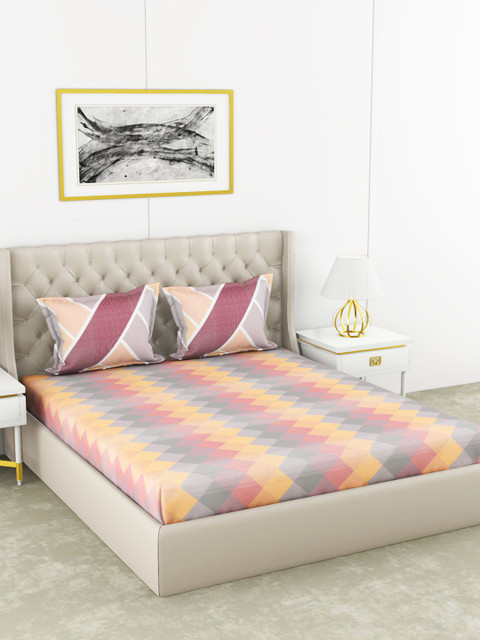 

BIANCA Maroon & Yellow Geometric 210 TC Queen Bedsheet with 2 Pillow Covers